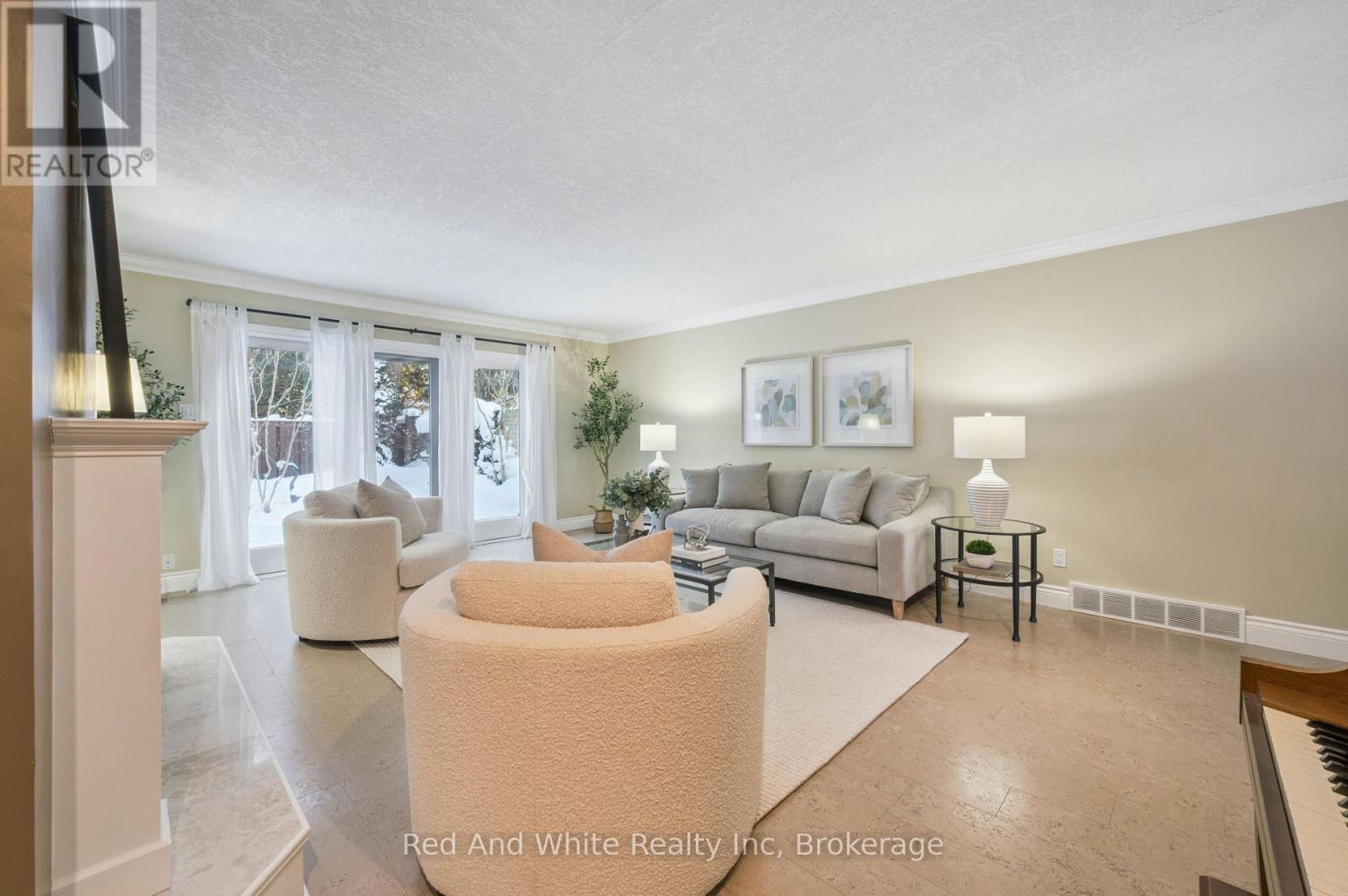 259 Old Post Road, Waterloo, Ontario  N2L 5B8 - Photo 9 - X12726790