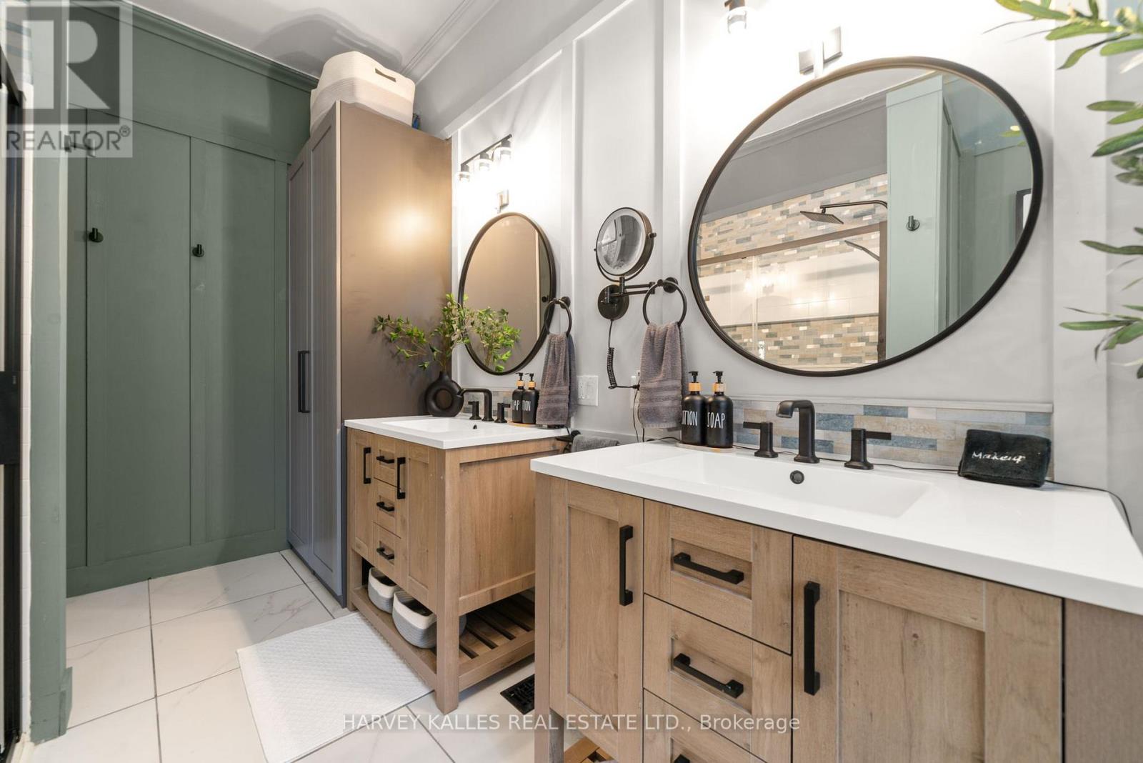 12130 Loyalist Parkway, Prince Edward County, Ontario  K0K 2T0 - Photo 15 - X12491884