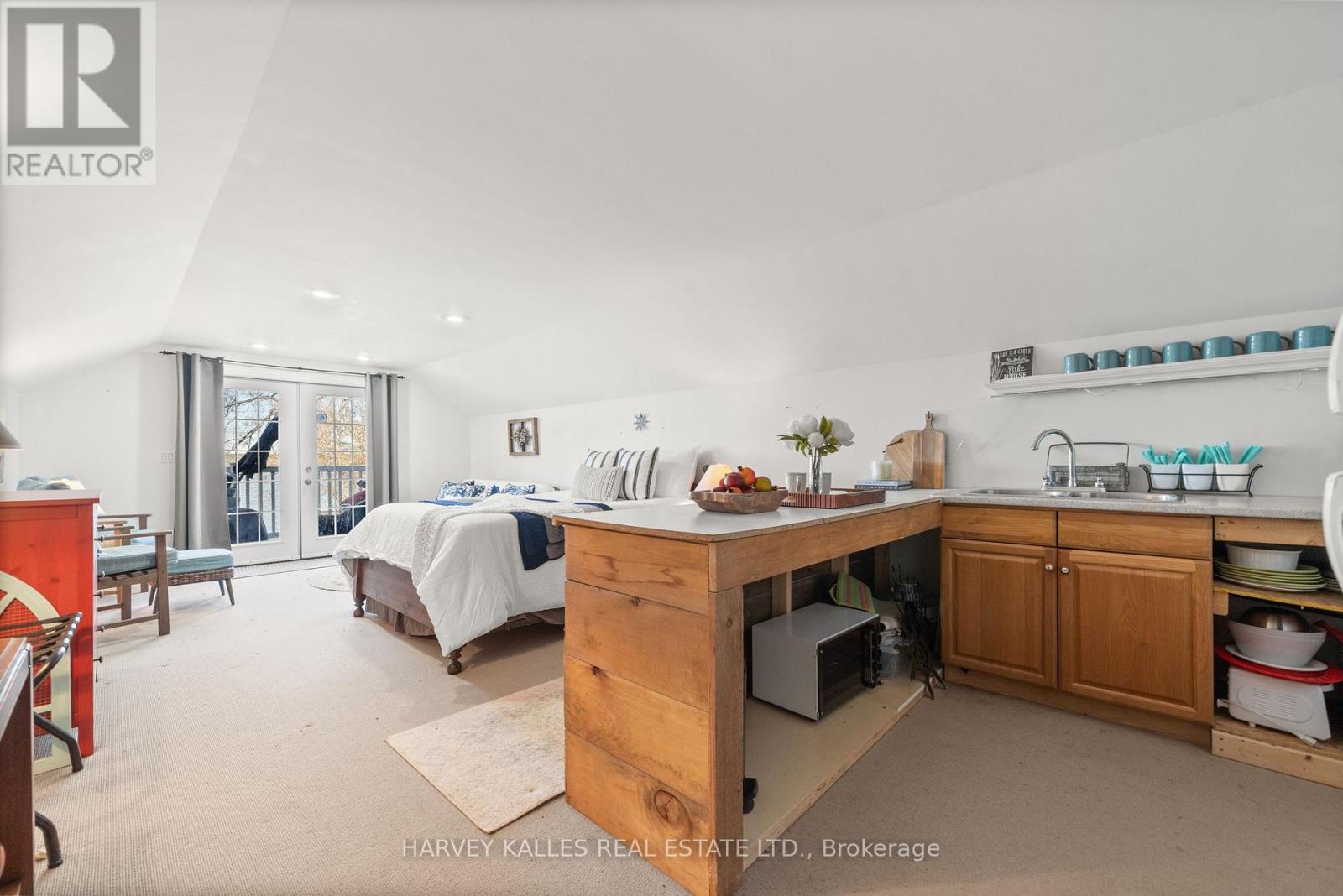 12130 Loyalist Parkway, Prince Edward County, Ontario  K0K 2T0 - Photo 32 - X12491884