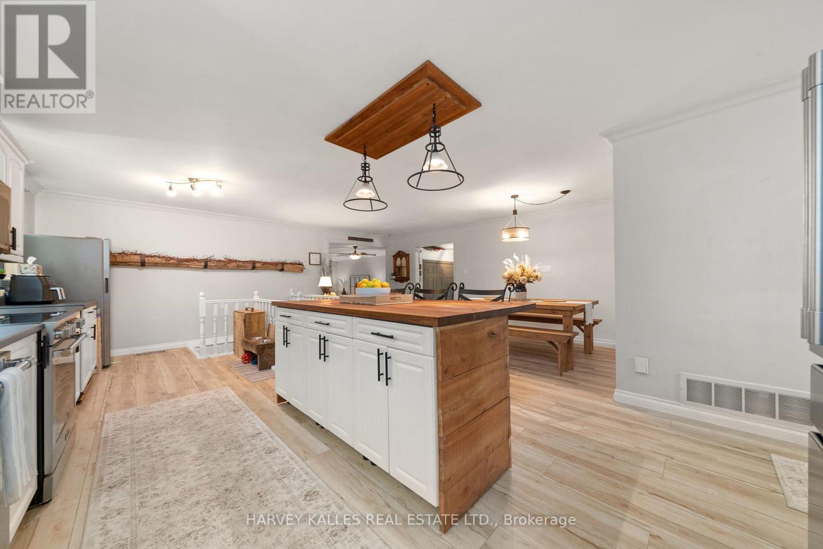 12130 Loyalist Parkway, Prince Edward County, Ontario  K0K 2T0 - Photo 7 - X12491884