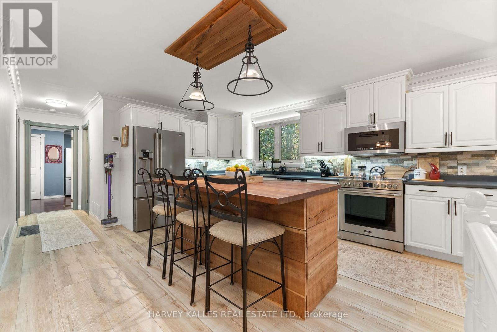 12130 Loyalist Parkway, Prince Edward County, Ontario  K0K 2T0 - Photo 5 - X12491884