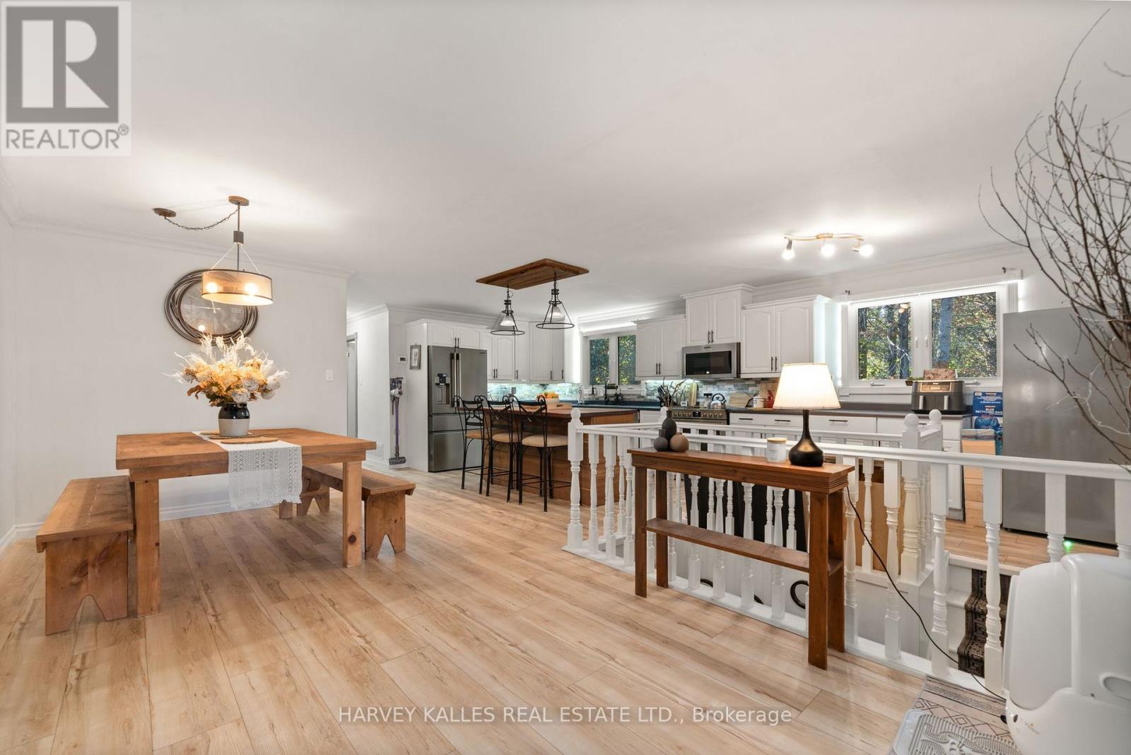 12130 Loyalist Parkway, Prince Edward County, Ontario  K0K 2T0 - Photo 4 - X12491884