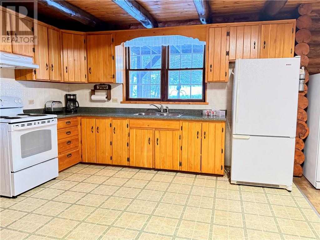 273 Woodward Avenue, Blind River, Ontario  P0R 1B0 - Photo 9 - 2126156