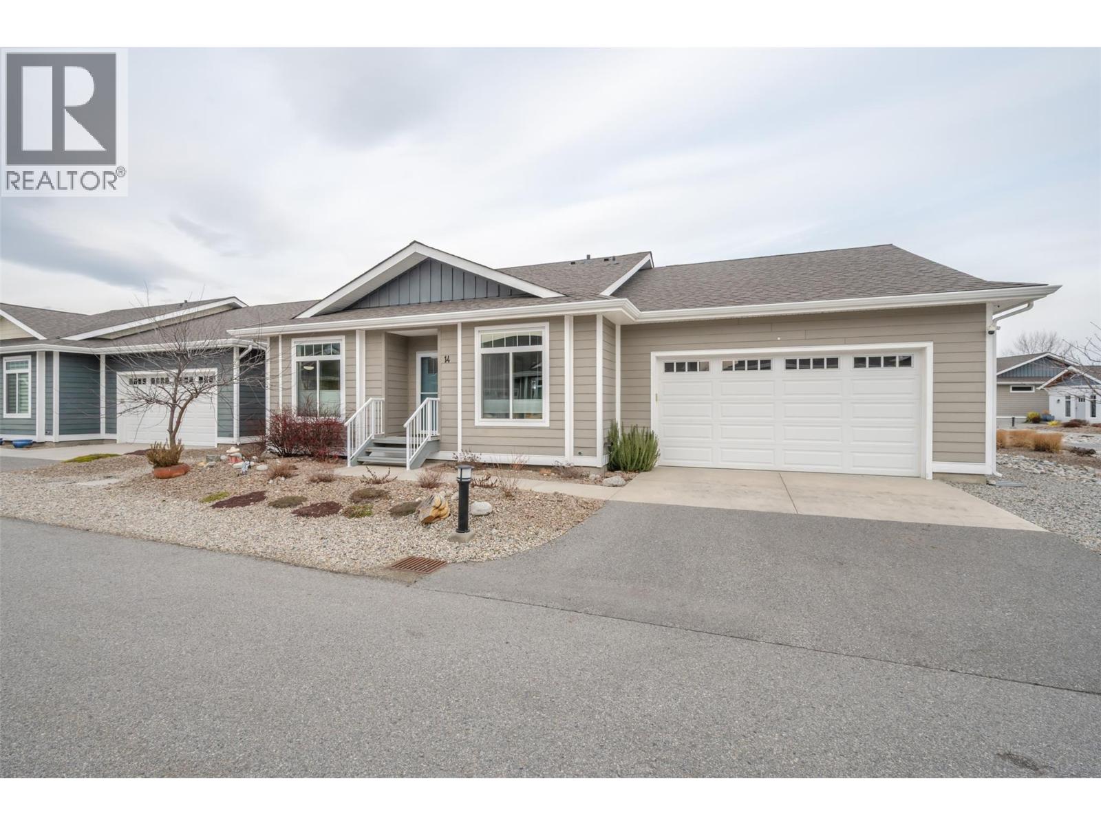 351 Warren Avenue W Unit# 14, Penticton, British Columbia  V2A 3N2 - Photo 2 - 10373977