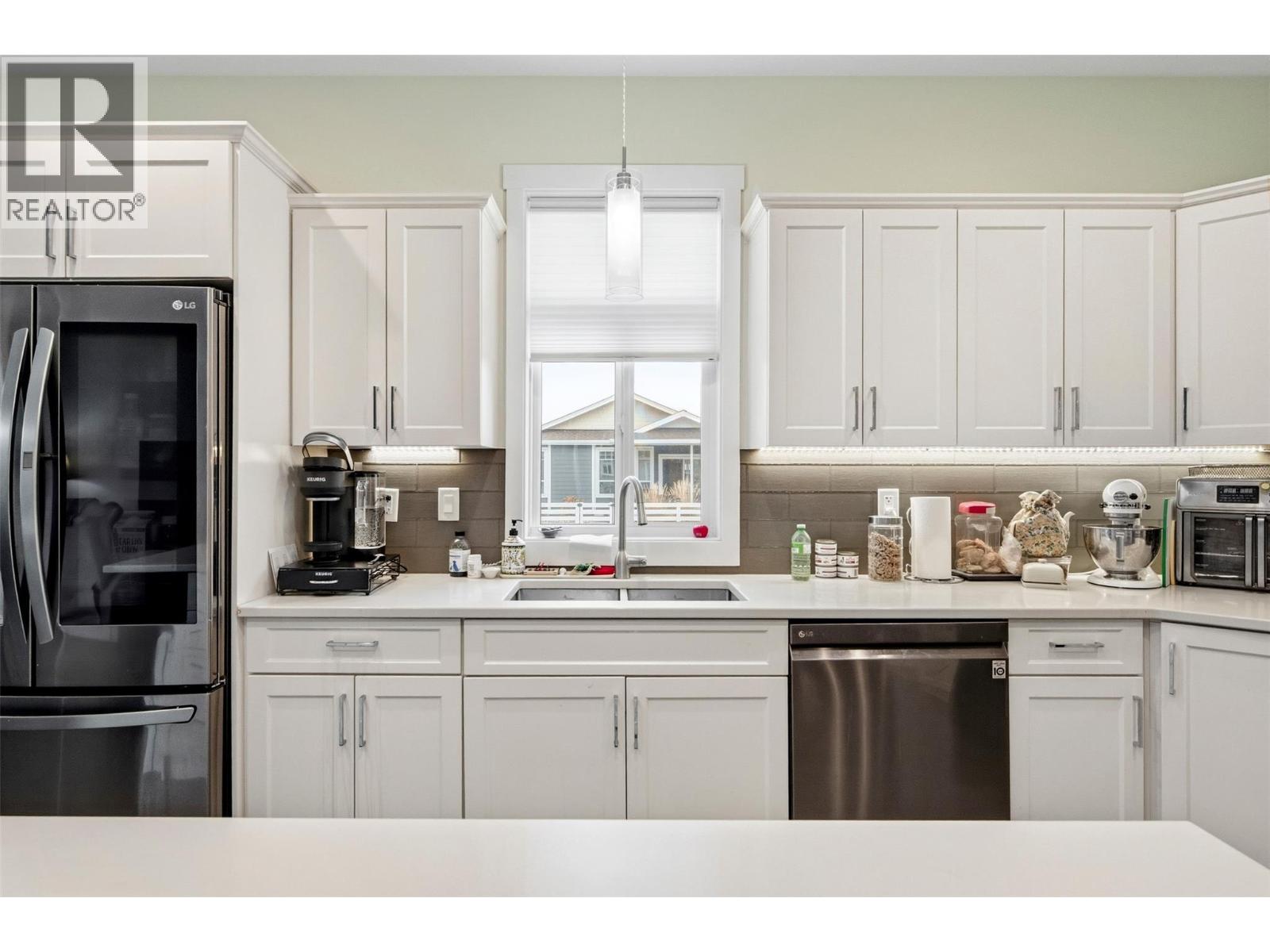 351 Warren Avenue W Unit# 14, Penticton, British Columbia  V2A 3N2 - Photo 9 - 10373977