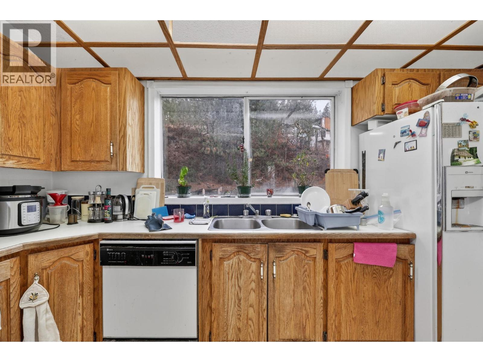 1050 Bartholomew Court, Kelowna, British Columbia  V1W 4N2 - Photo 16 - 10373927