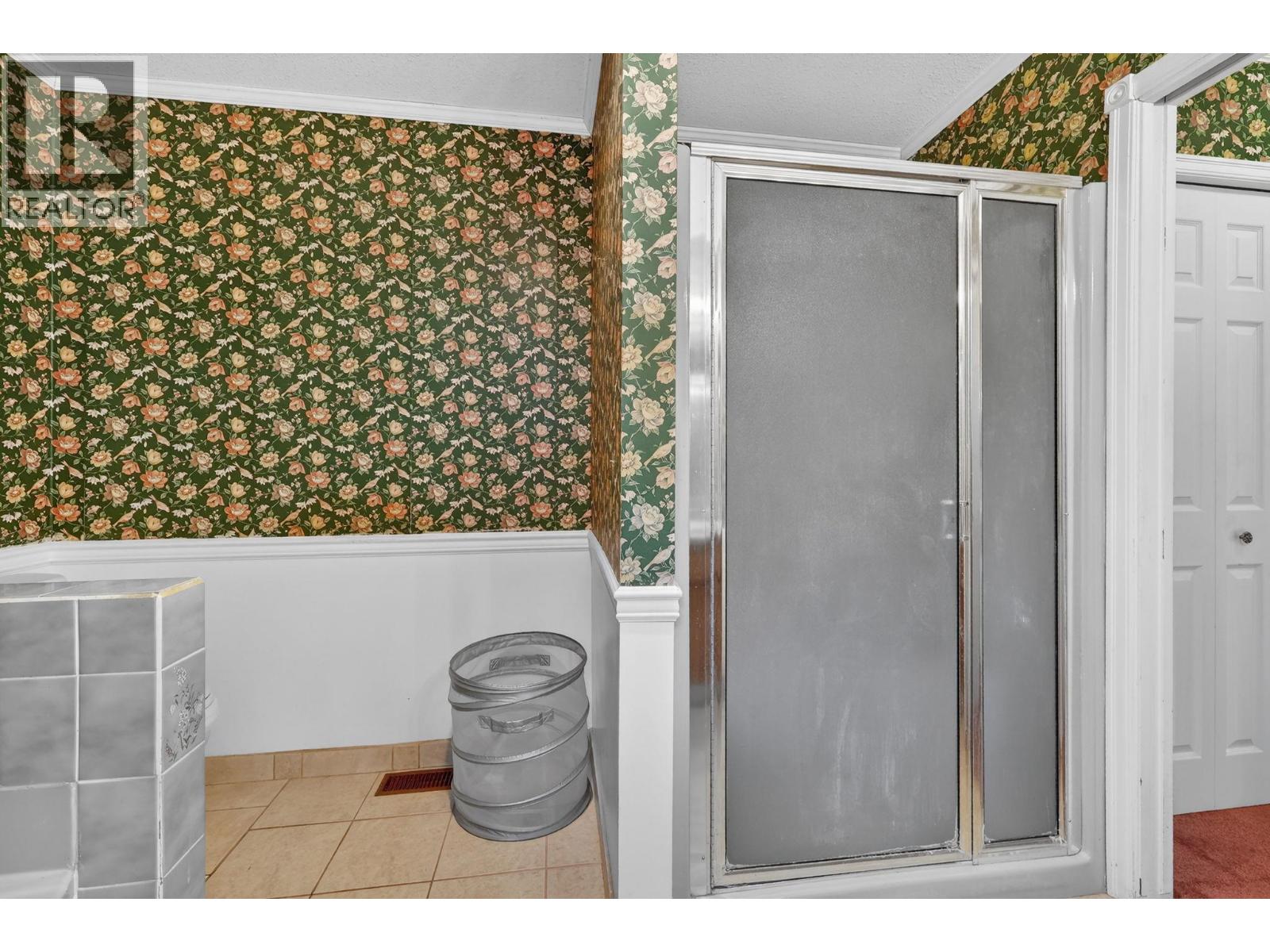 1050 Bartholomew Court, Kelowna, British Columbia  V1W 4N2 - Photo 25 - 10373927