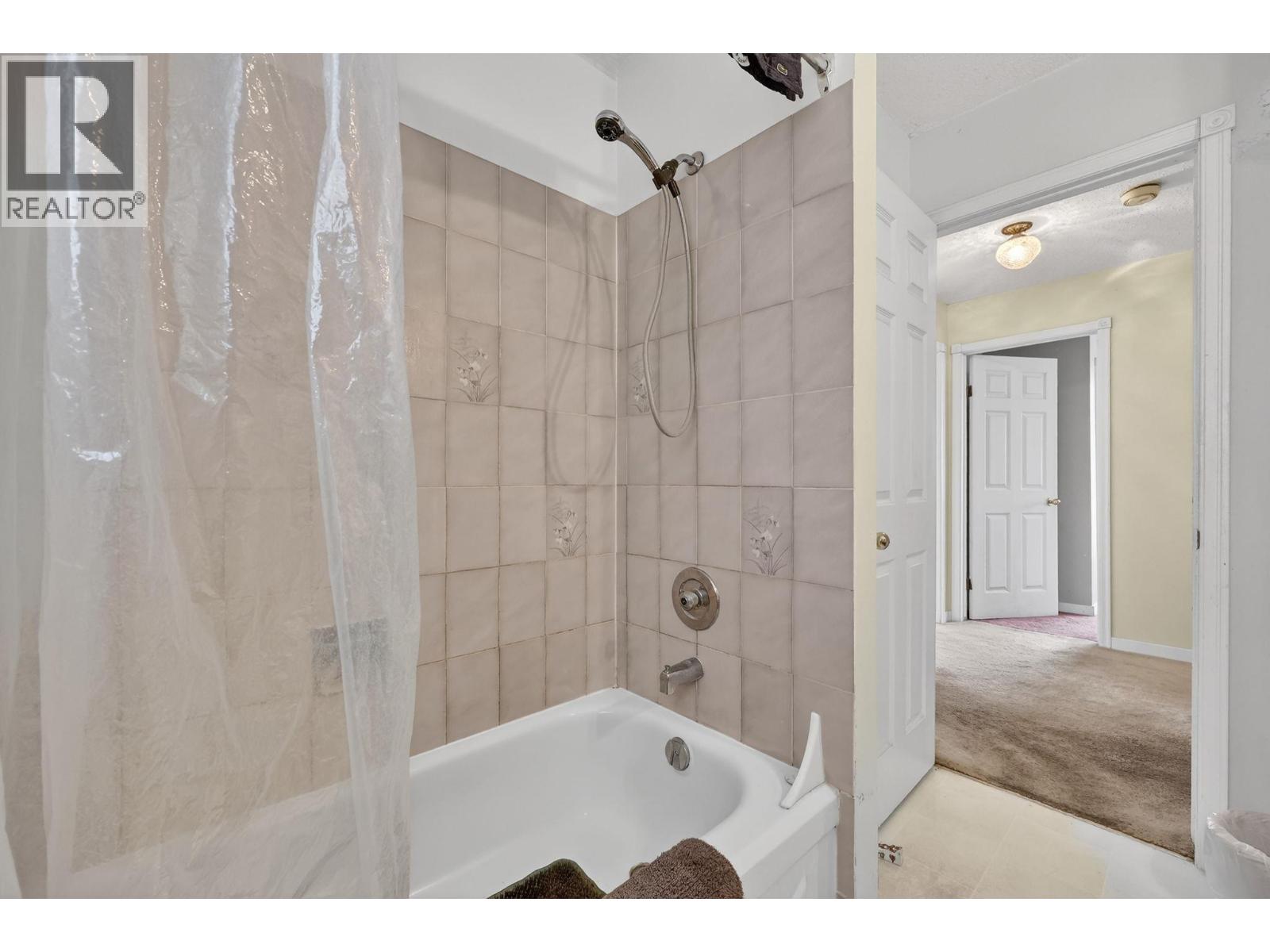 1050 Bartholomew Court, Kelowna, British Columbia  V1W 4N2 - Photo 30 - 10373927