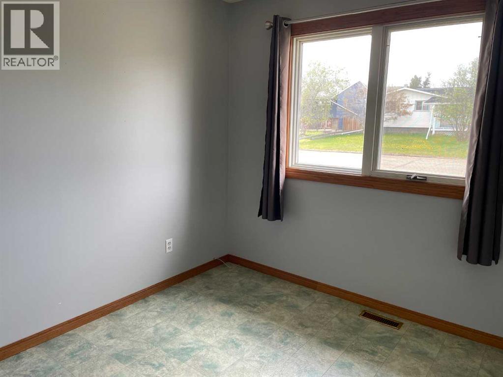 11211 109 Avenue Close, Fairview, Alberta  T0H 1L0 - Photo 9 - A2218793