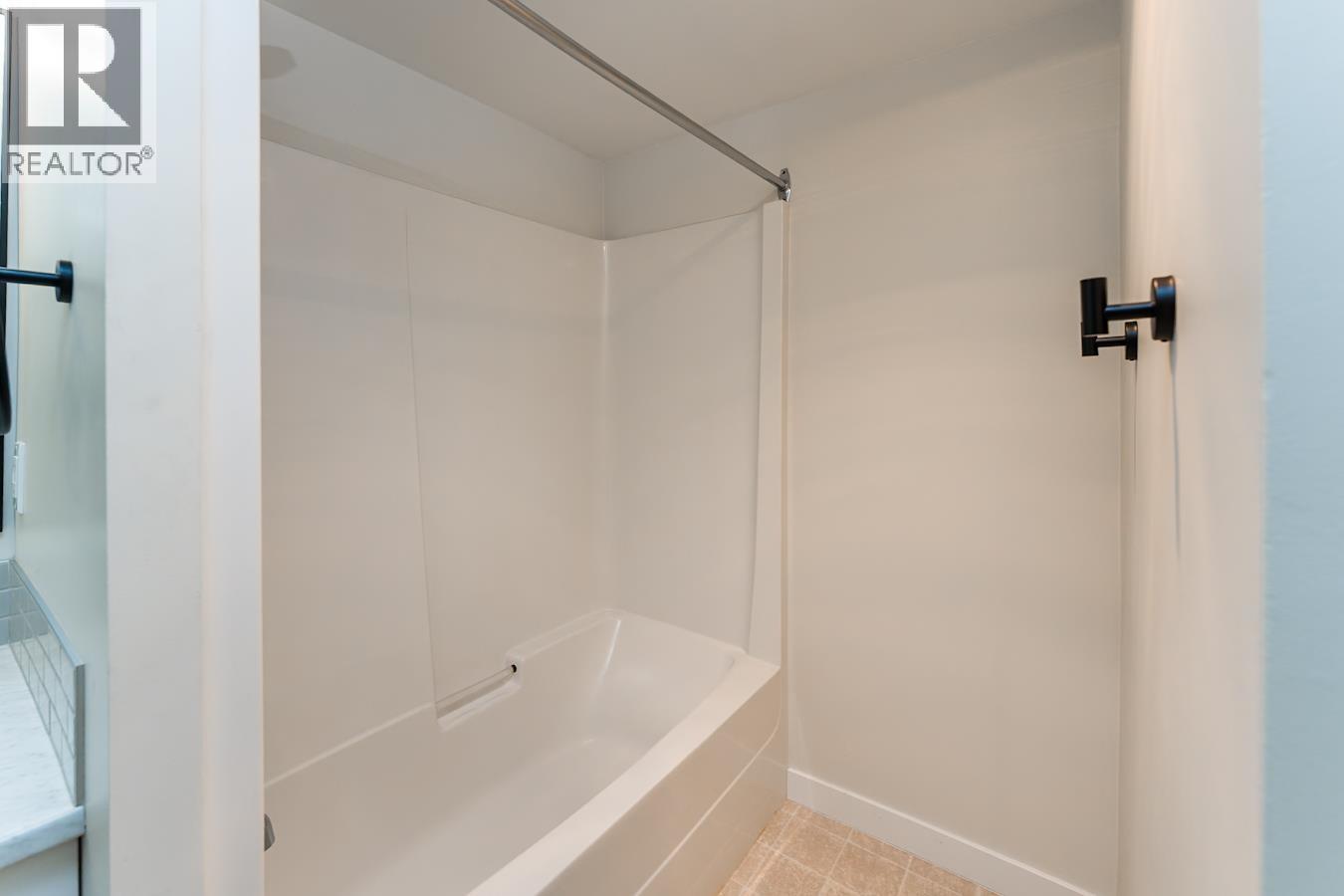 14000 Lund Road, Prince George, British Columbia  V2N 6B1 - Photo 13 - R3057397