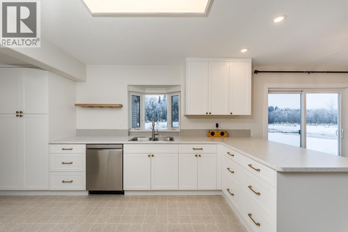 14000 Lund Road, Prince George, British Columbia  V2N 6B1 - Photo 2 - R3057397