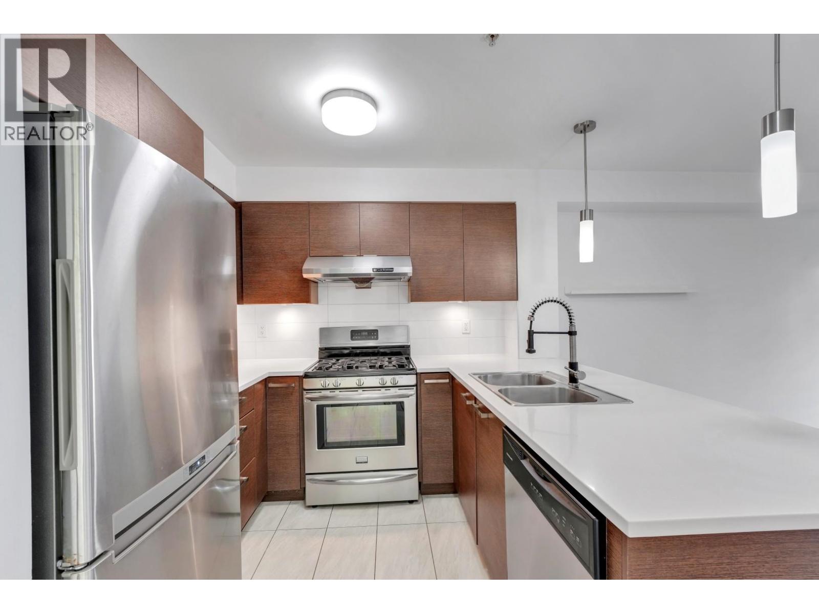 Listing Picture 8 of 31 : 215 12339 STEVESTON HIGHWAY, Richmond / 烈治文 - 魯藝地產 Yvonne Lu Group - MLS Medallion Club Member