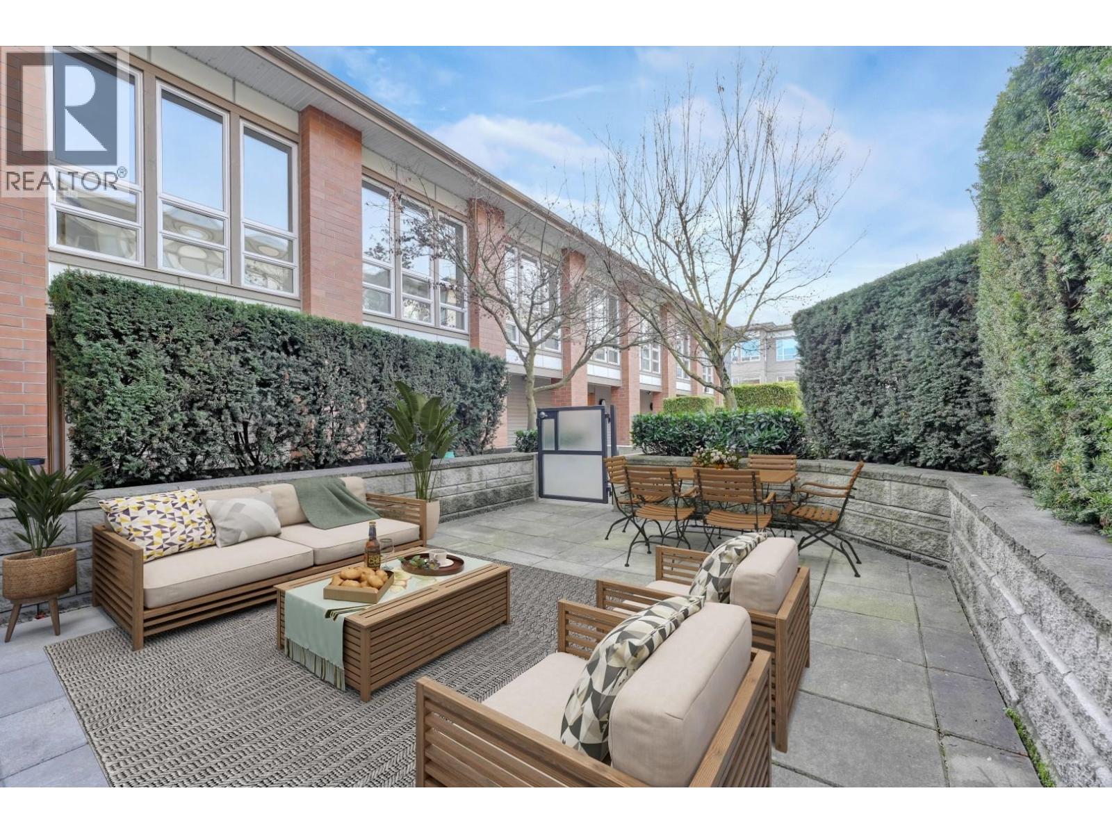 215 12339 STEVESTON HIGHWAY, Richmond, British Columbia