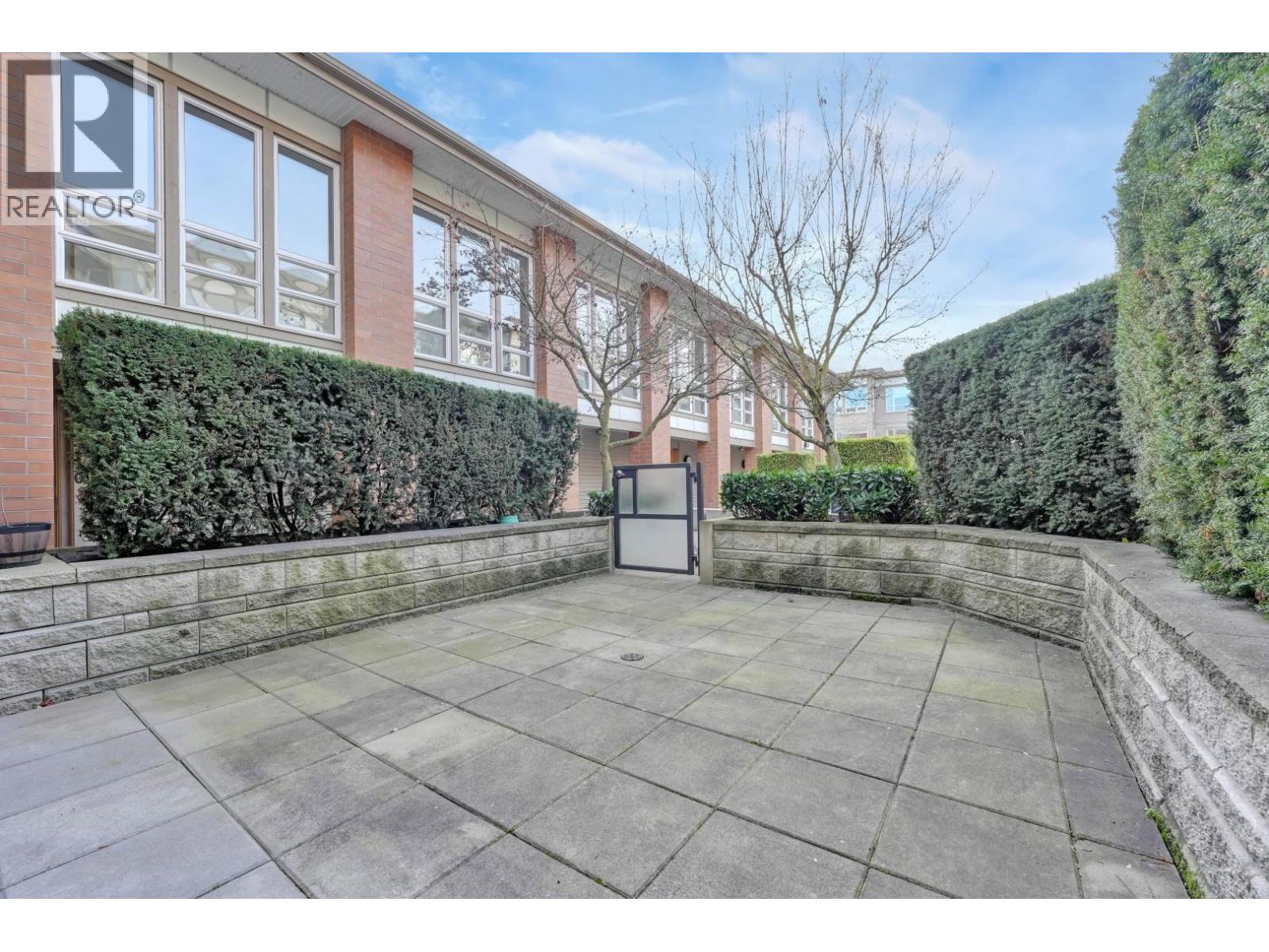 Listing Picture 20 of 31 : 215 12339 STEVESTON HIGHWAY, Richmond / 烈治文 - 魯藝地產 Yvonne Lu Group - MLS Medallion Club Member