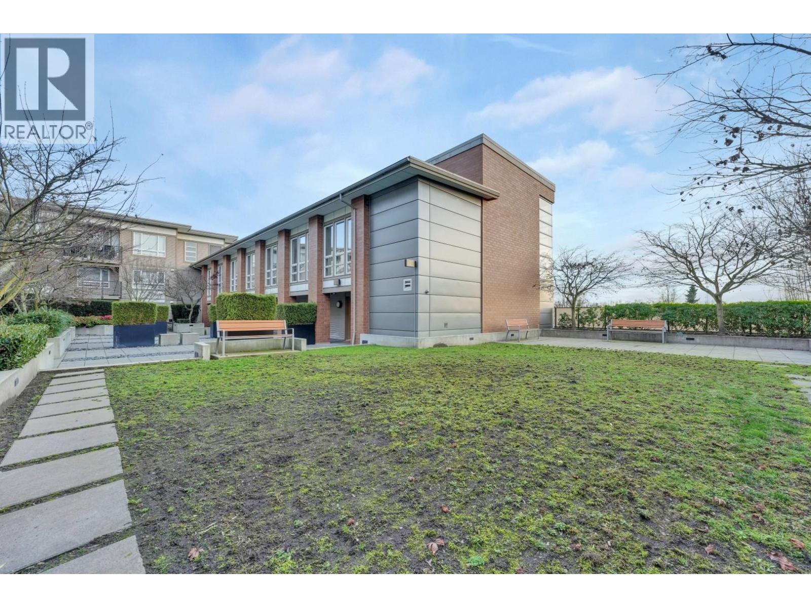 Listing Picture 25 of 31 : 215 12339 STEVESTON HIGHWAY, Richmond / 烈治文 - 魯藝地產 Yvonne Lu Group - MLS Medallion Club Member