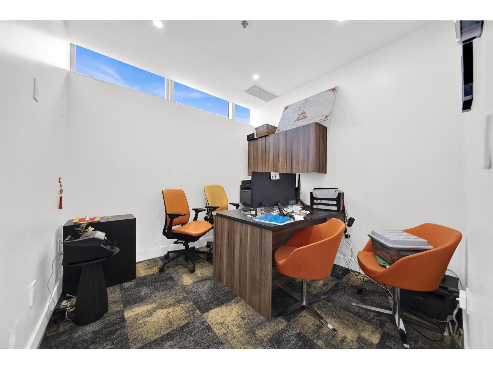 402 8318 120 Street, Surrey, British Columbia  V3W 3N4 - Photo 5 - C8075522