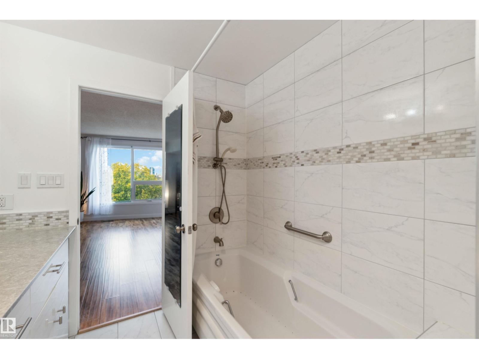 #305 8707 107 St Nw, Edmonton, Alberta  T6E 5J5 - Photo 47 - E4471193