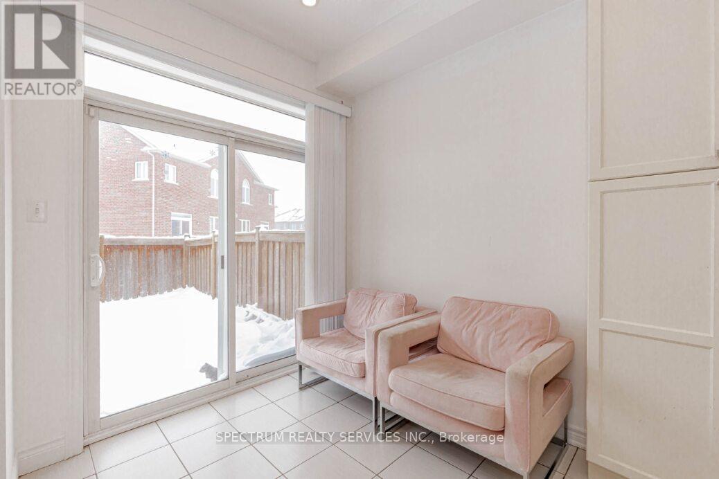 97 Kempenfelt Trail, Brampton, Ontario  L7A 0A7 - Photo 13 - W12725884