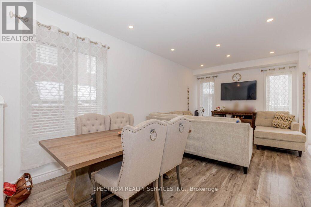 97 Kempenfelt Trail, Brampton, Ontario  L7A 0A7 - Photo 6 - W12725884