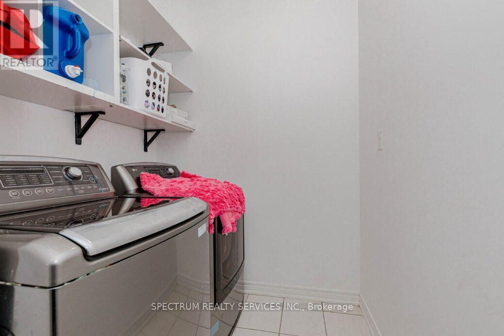 97 Kempenfelt Trail, Brampton, Ontario  L7A 0A7 - Photo 18 - W12725884