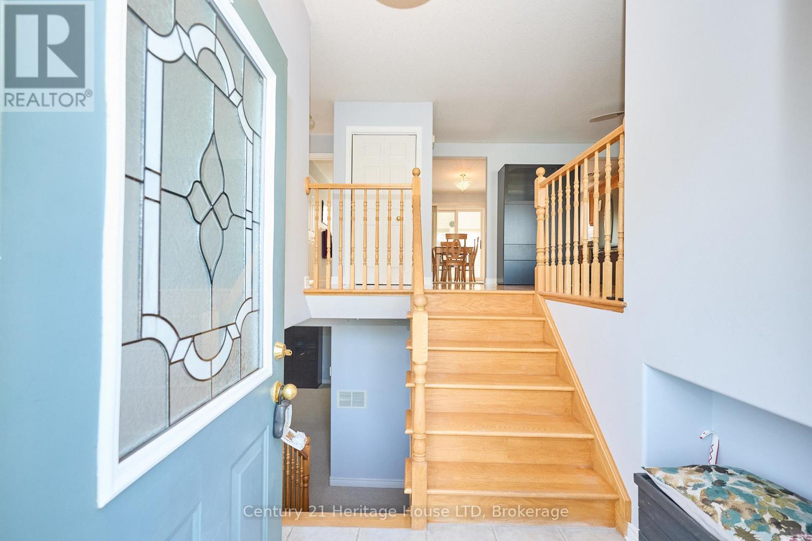 358 Antoinette Road, Fort Erie, Ontario  L2A 6S5 - Photo 2 - X12385426