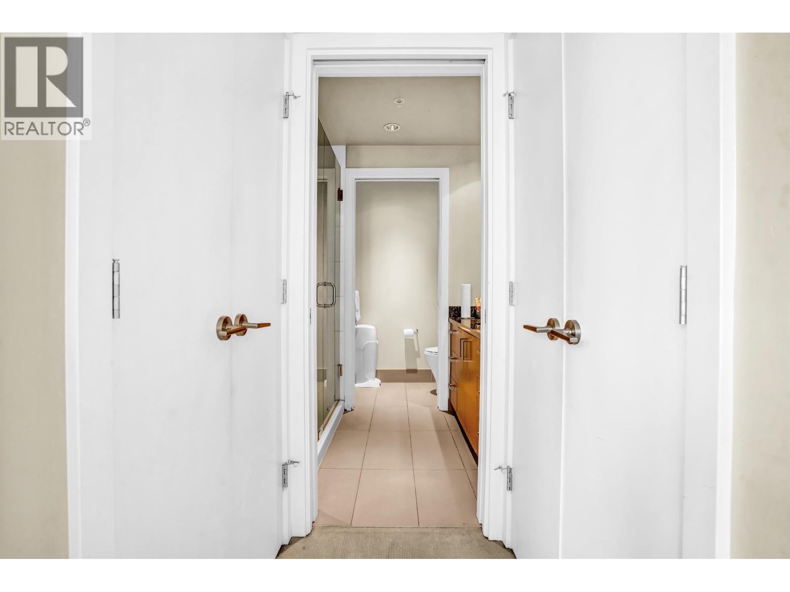 1003 3008 Glen Drive, Coquitlam, British Columbia  V3B 0J5 - Photo 11 - R3083744