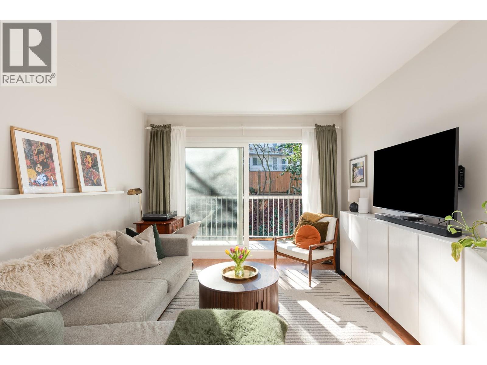 809 756 Great Northern Way, Vancouver, British Columbia  V5T 1E4 - Photo 2 - R3083745