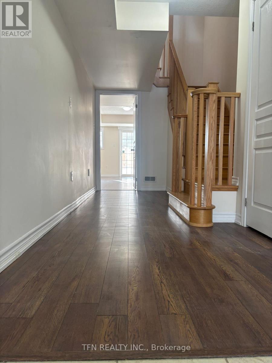 5 Savage Drive, Hamilton, Ontario  L0R 2H9 - Photo 2 - X12725268