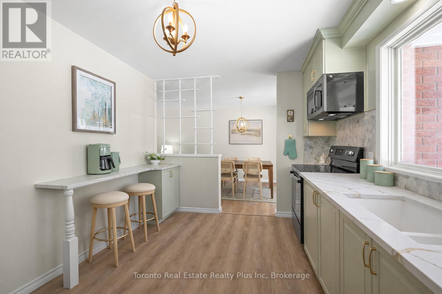 528 Greenbrook Drive, Kitchener, Ontario  N2M 4K6 - Photo 14 - X12732670