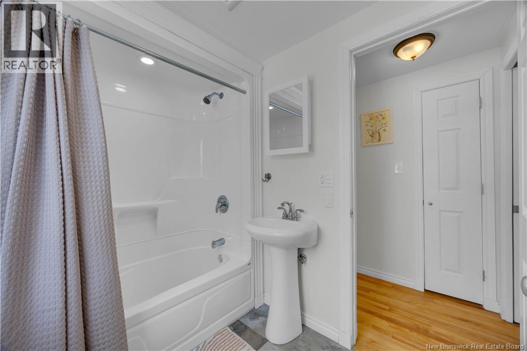 100 Meadowbank Avenue, Saint John, New Brunswick  E2K 2C8 - Photo 33 - NB132701