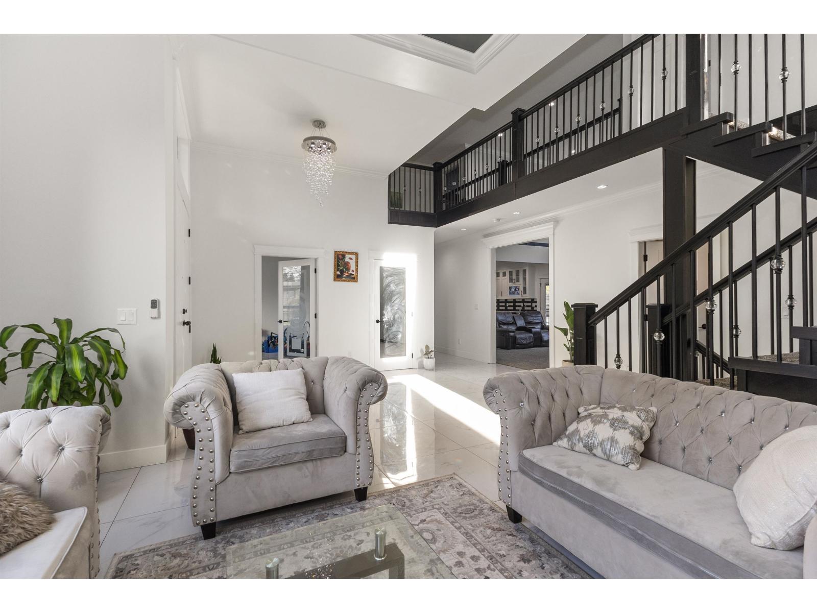 2018 Vinewood Street, Abbotsford, British Columbia  V2S 3H2 - Photo 6 - R3082763