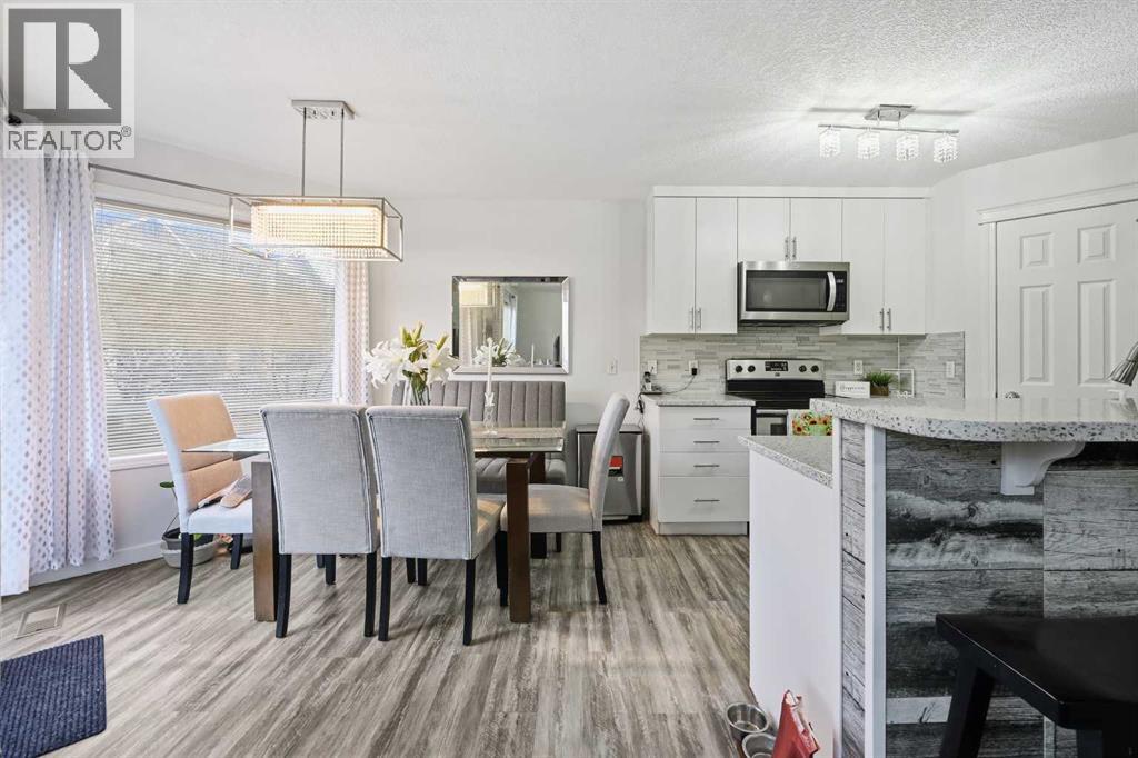 58 Bridlecrest Road Sw, Calgary, Alberta  T2Y 5J2 - Photo 7 - A2279724