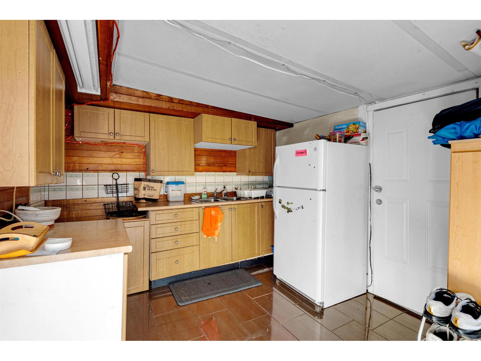 12420 96 Avenue, Surrey, British Columbia  V3V 1X1 - Photo 3 - R3083223