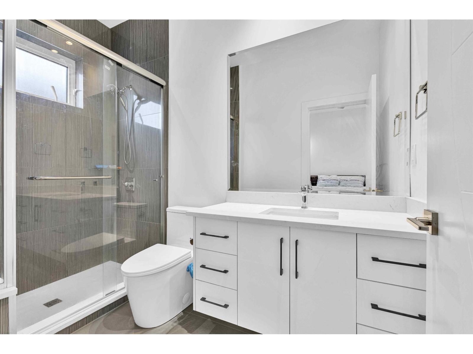 14714 111a Avenue, Surrey, British Columbia  V3R 2E1 - Photo 18 - R3083347