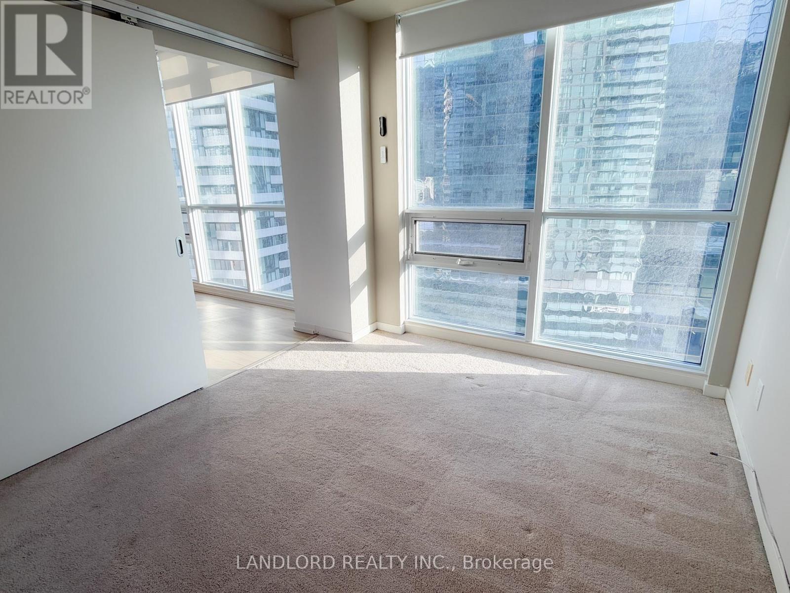 1907 - 55 Bremner Boulevard, Toronto, Ontario  M5J 0A6 - Photo 12 - C12733586