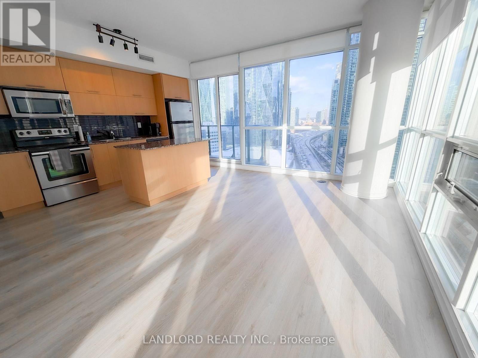 1907 - 55 Bremner Boulevard, Toronto, Ontario  M5J 0A6 - Photo 2 - C12733586