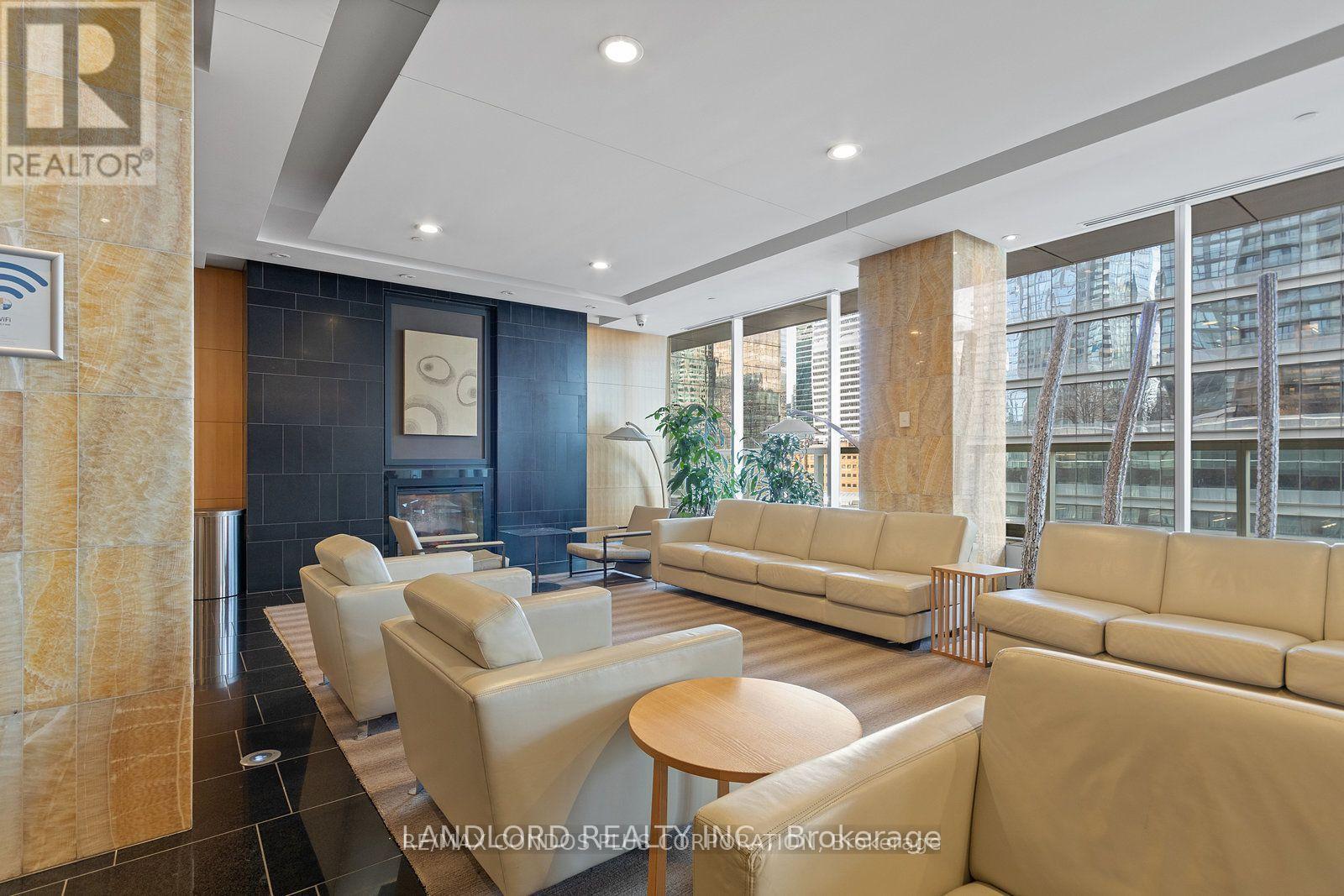 1907 - 55 Bremner Boulevard, Toronto, Ontario  M5J 0A6 - Photo 31 - C12733586