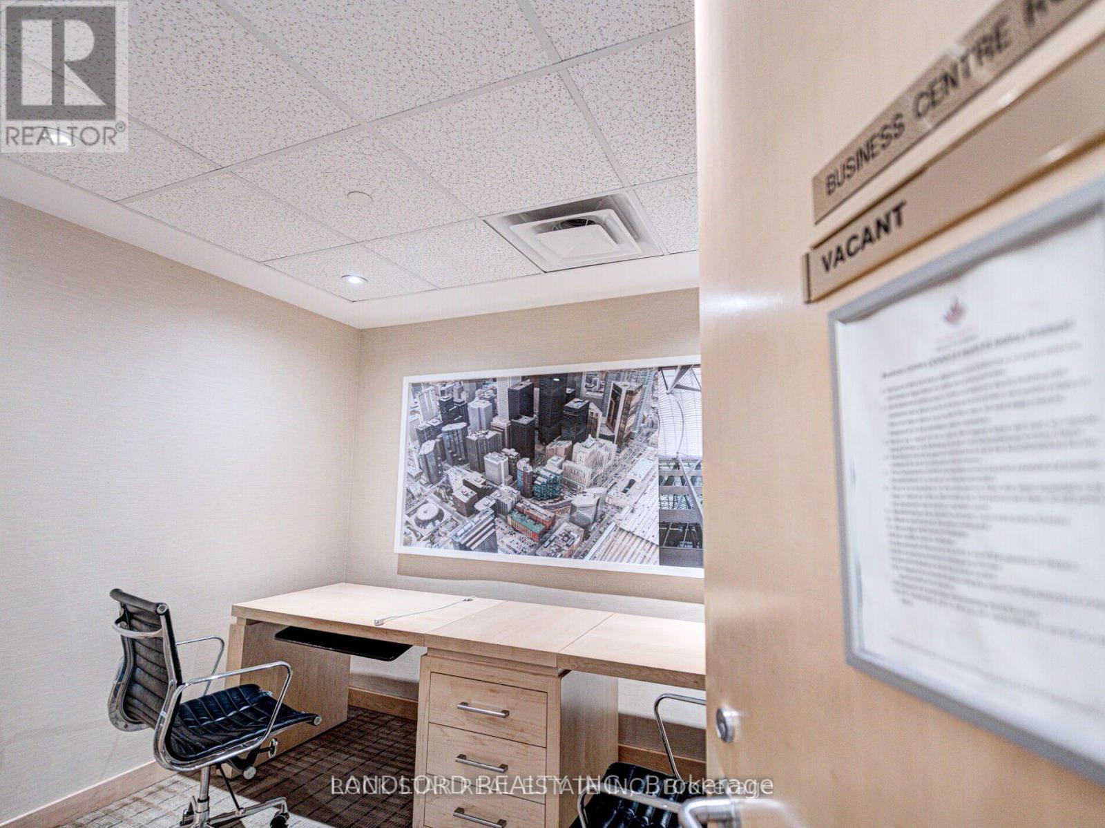 1907 - 55 Bremner Boulevard, Toronto, Ontario  M5J 0A6 - Photo 33 - C12733586