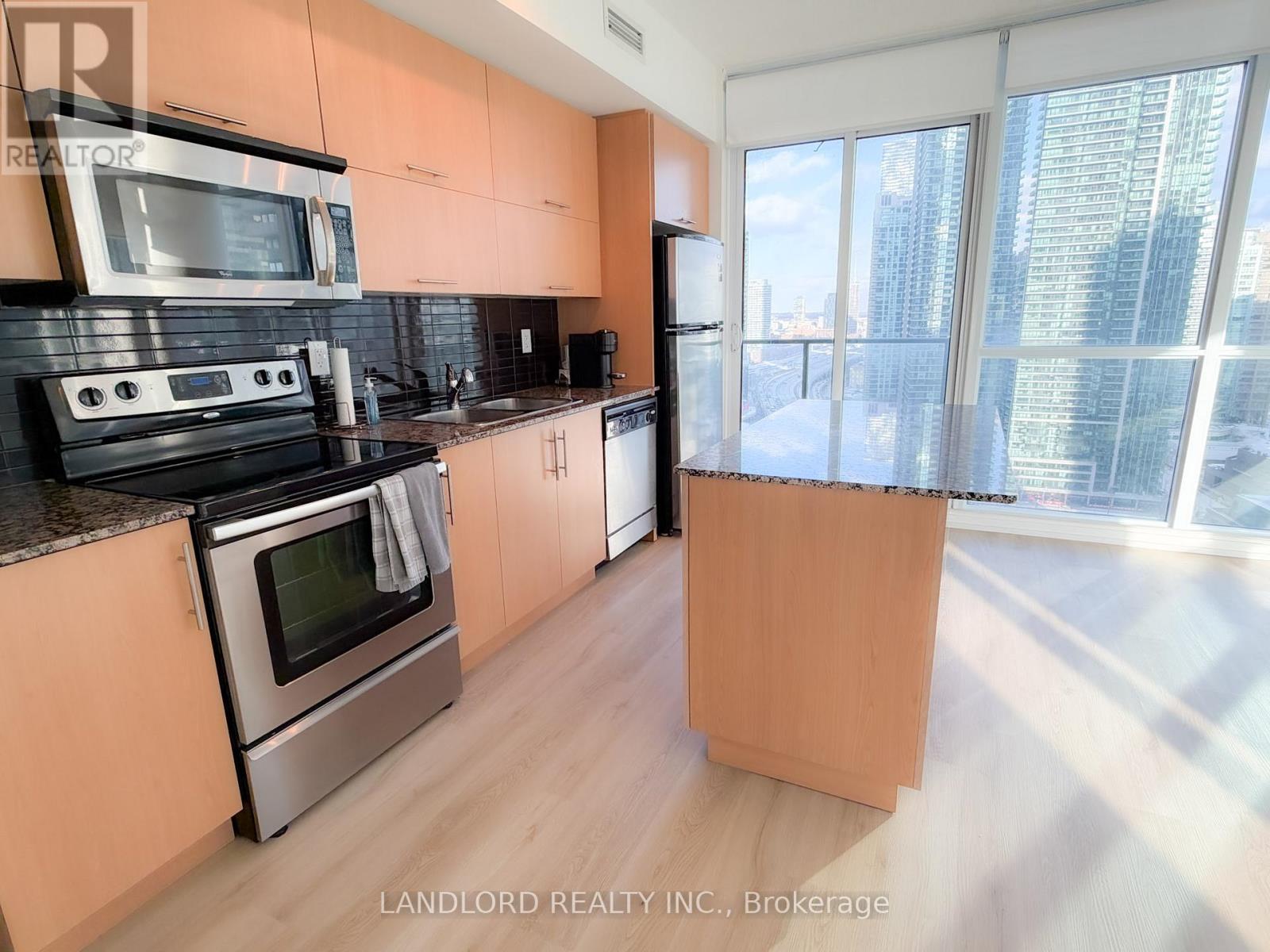 1907 - 55 Bremner Boulevard, Toronto, Ontario  M5J 0A6 - Photo 4 - C12733586