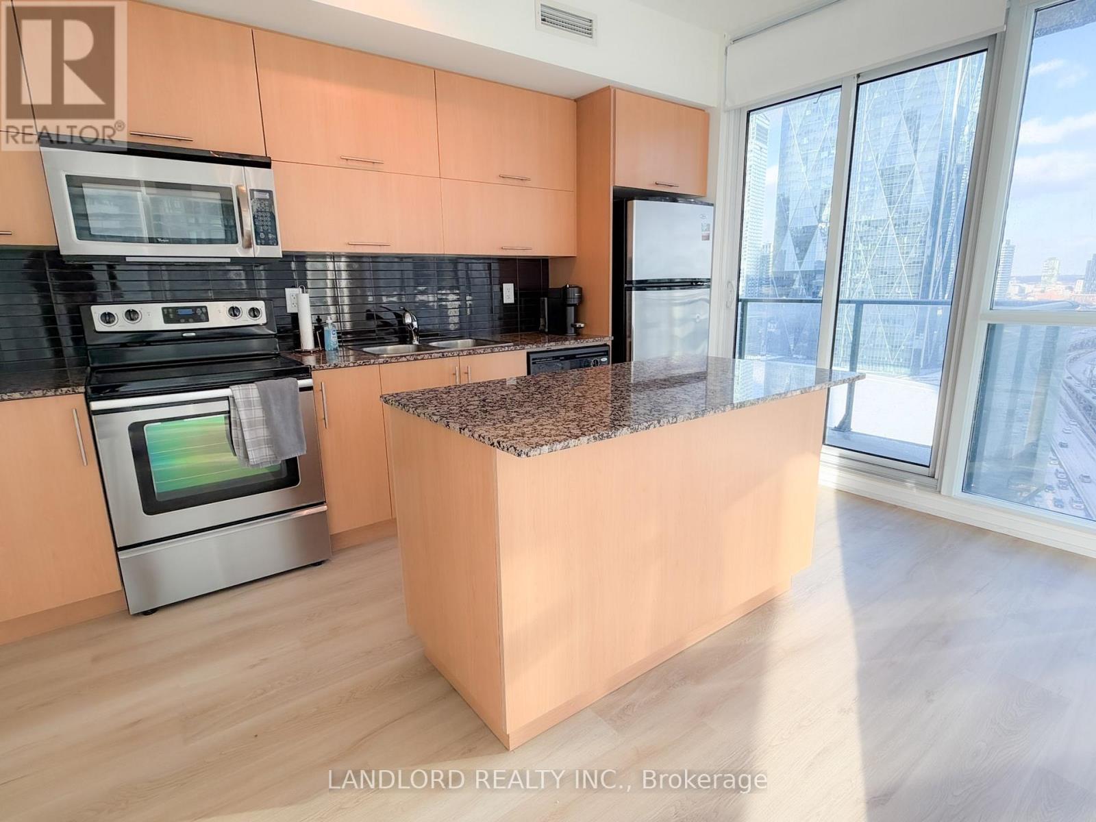 1907 - 55 Bremner Boulevard, Toronto, Ontario  M5J 0A6 - Photo 5 - C12733586