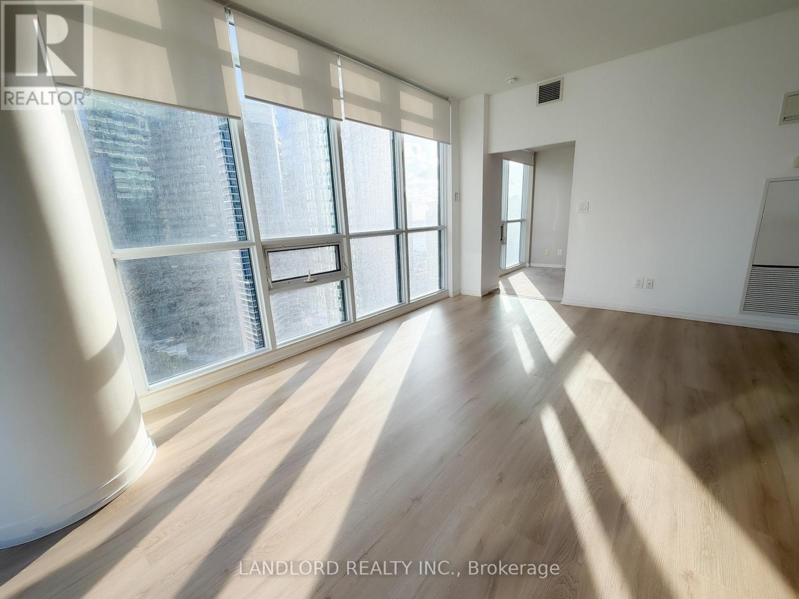 1907 - 55 Bremner Boulevard, Toronto, Ontario  M5J 0A6 - Photo 7 - C12733586