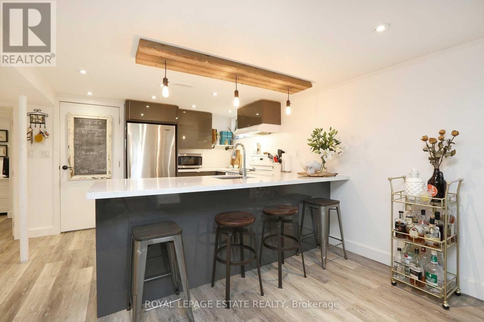 Lower - 208 Oakridge Drive, Toronto, Ontario  M1M 2B3 - Photo 4 - E12733612