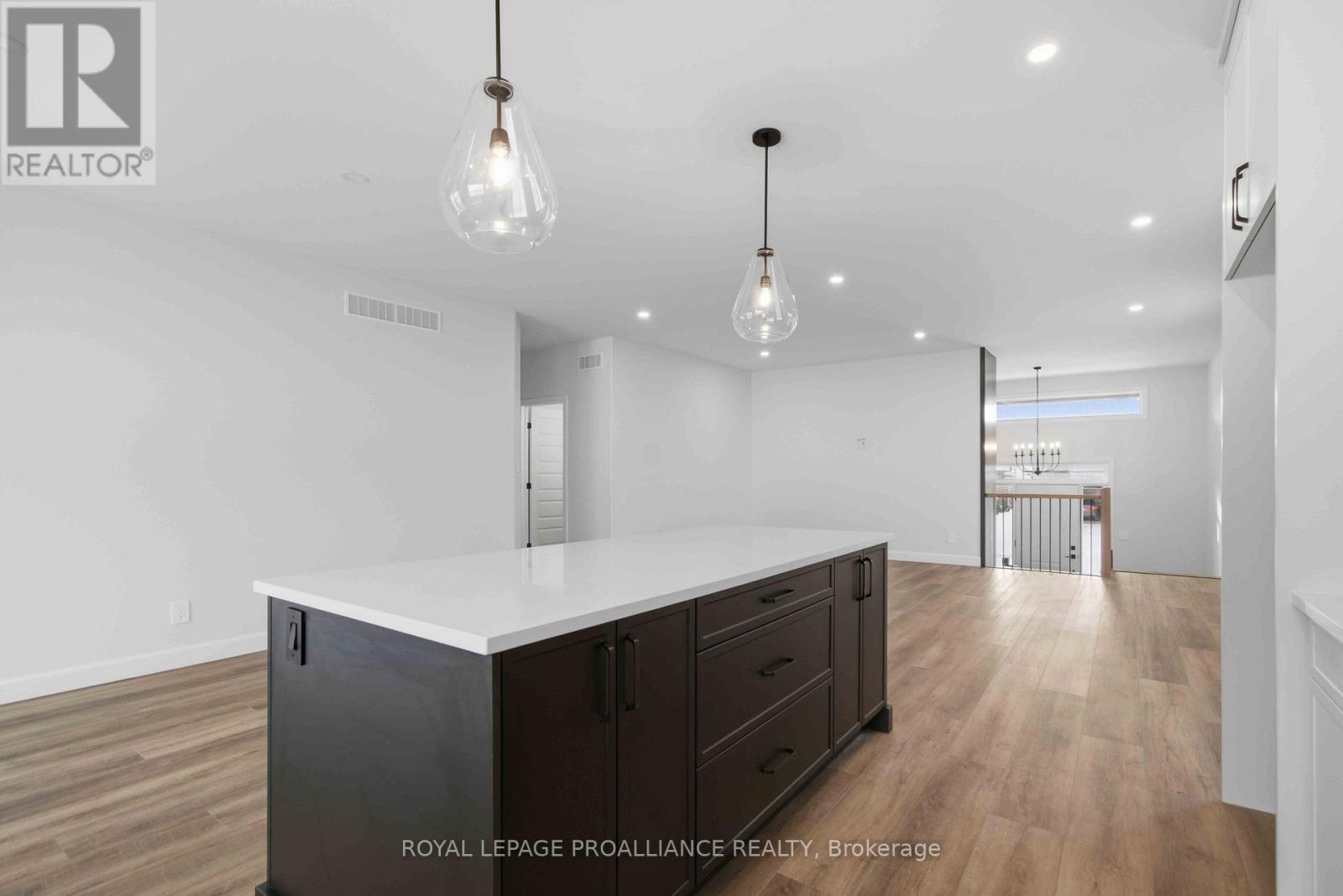 27 Schmidt Way, Quinte West, Ontario  K8V 0L5 - Photo 18 - X12732718