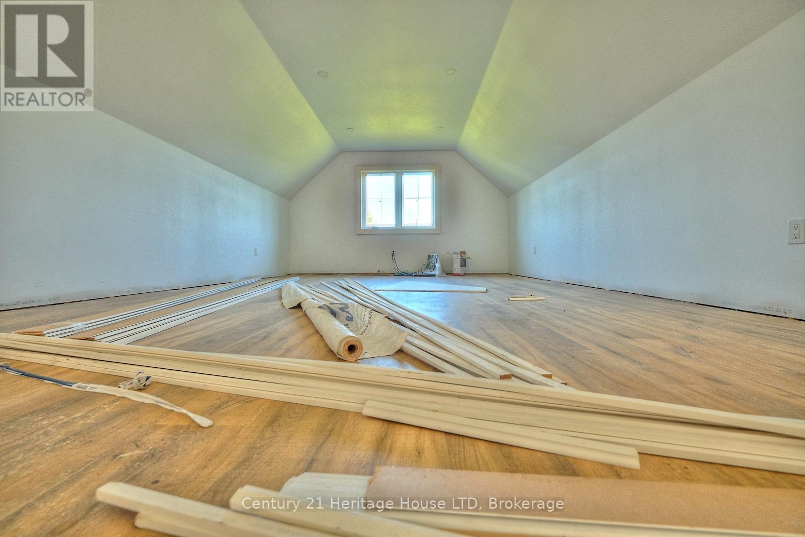 1716 Rebecca Street, Fort Erie, Ontario  L2A 5M4 - Photo 32 - X12377107