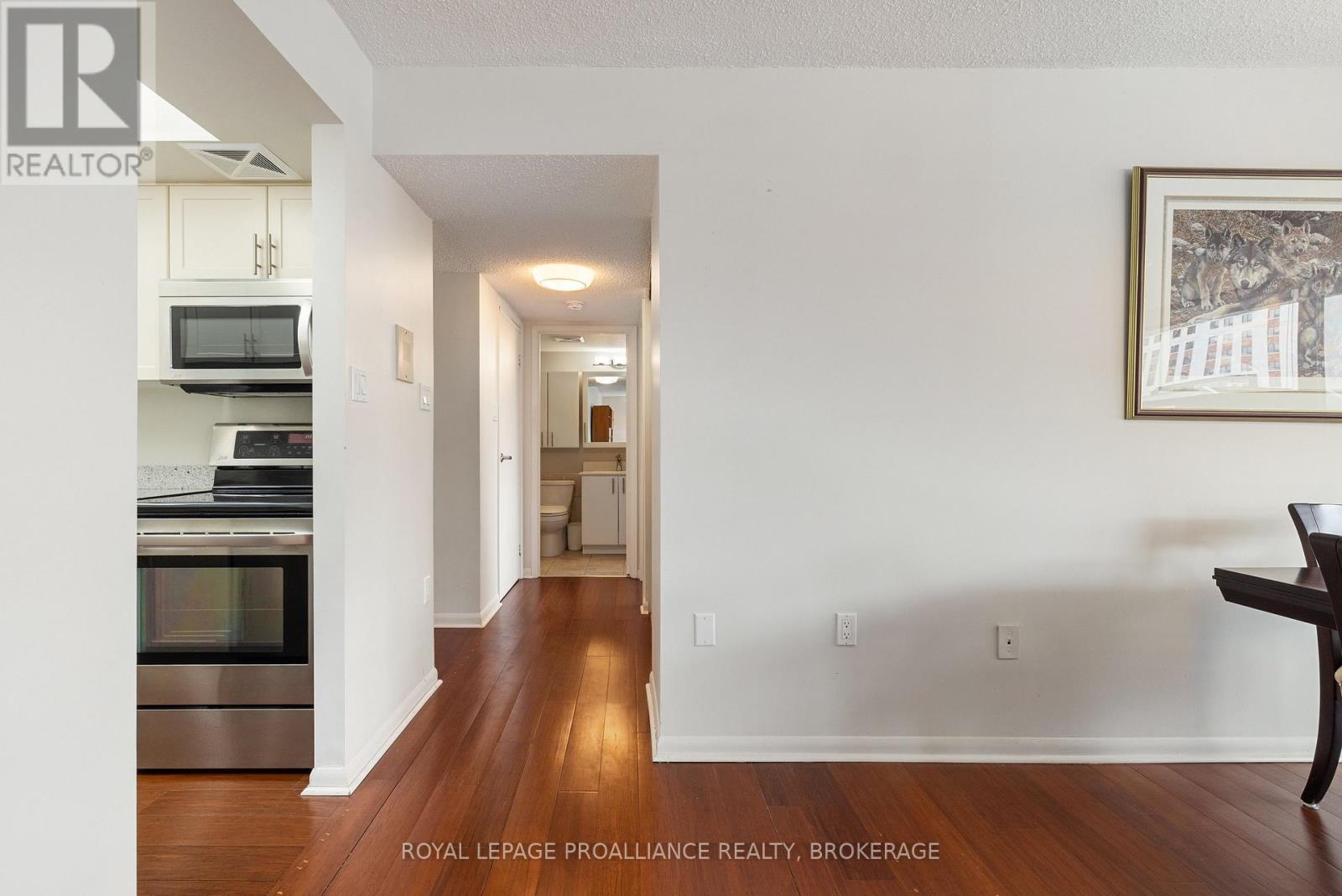 301 - 165 Ontario Street, Kingston, Ontario  K7L 2Y6 - Photo 4 - X12730356