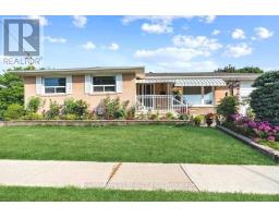 LOWER - 28 PARAGON ROAD, Toronto, Ontario