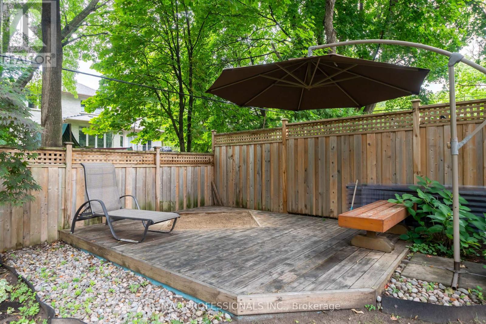 4662 Dundas Street W, Toronto, Ontario  M9A 1A6 - Photo 44 - W12733620