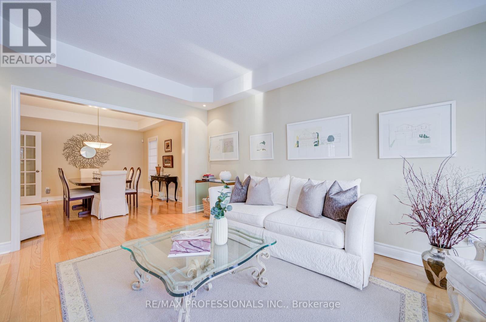 4662 Dundas Street W, Toronto, Ontario  M9A 1A6 - Photo 6 - W12733620
