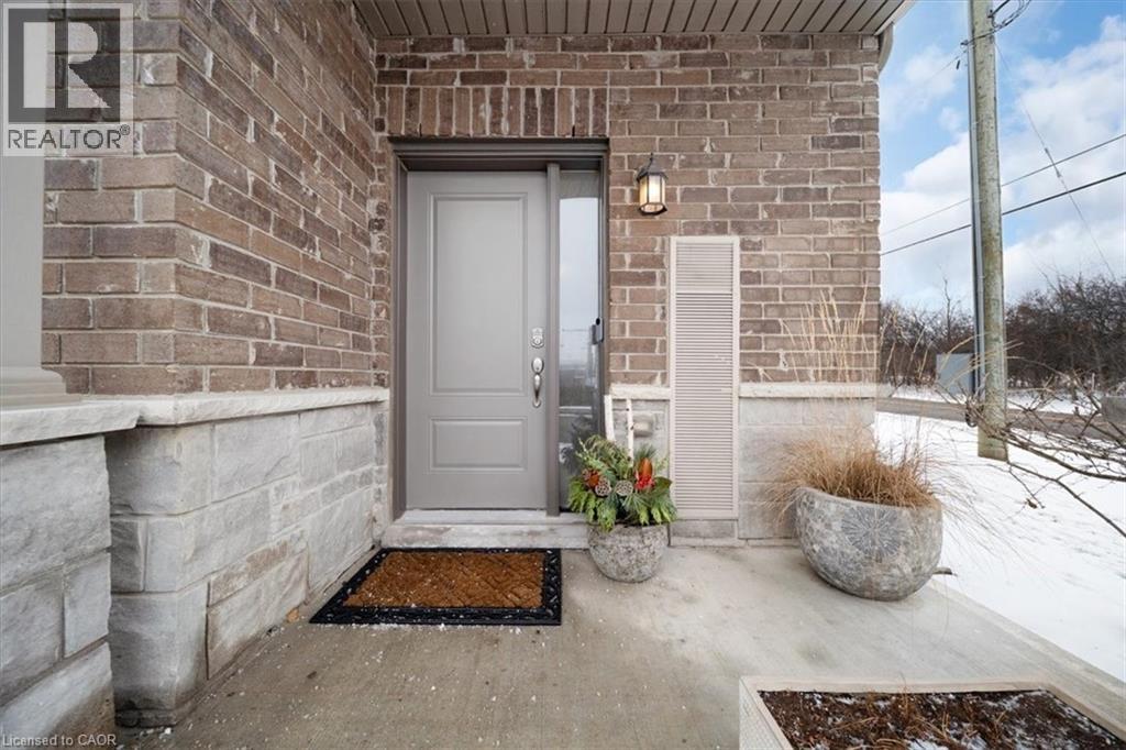 377 Glancaster Road Unit# 27, Hamilton, Ontario  L9C 0G4 - Photo 3 - 40794488