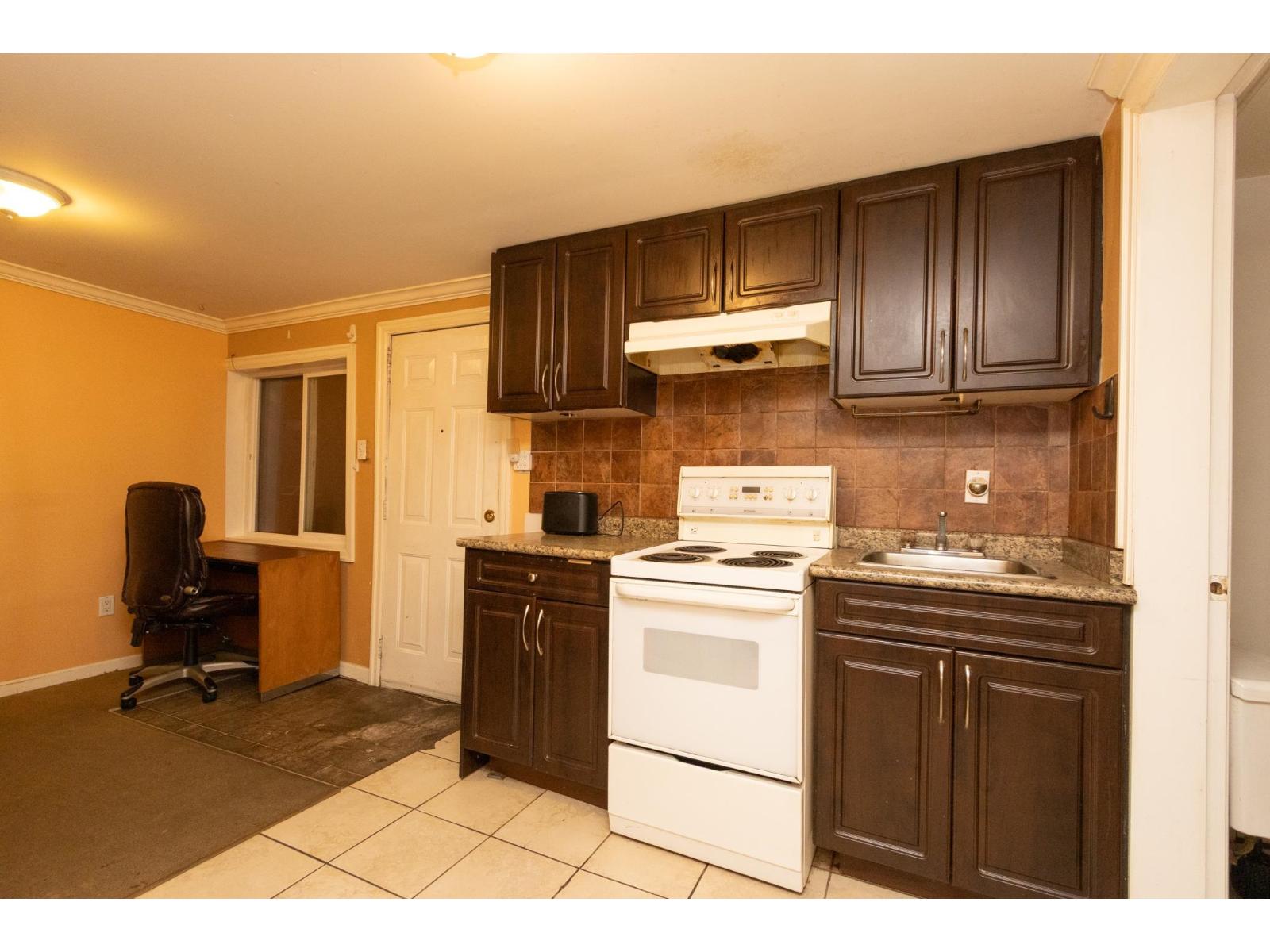 10230 128 Street, Surrey, British Columbia  V3T 2Z3 - Photo 1 - R3083821